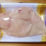 鶏肉を常温で放置した際のリスクと食せるかの判断ポイント