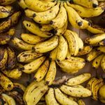 皮が茶色く変色したバナナは食べても大丈夫？茶色になる理由と保存方法を解説